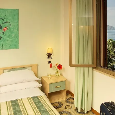 Hotel Jonic Mazzarò 3*