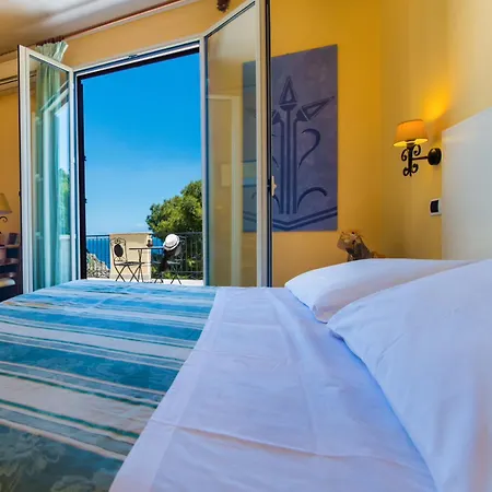 Jonic Mazzaro 3* Taormina