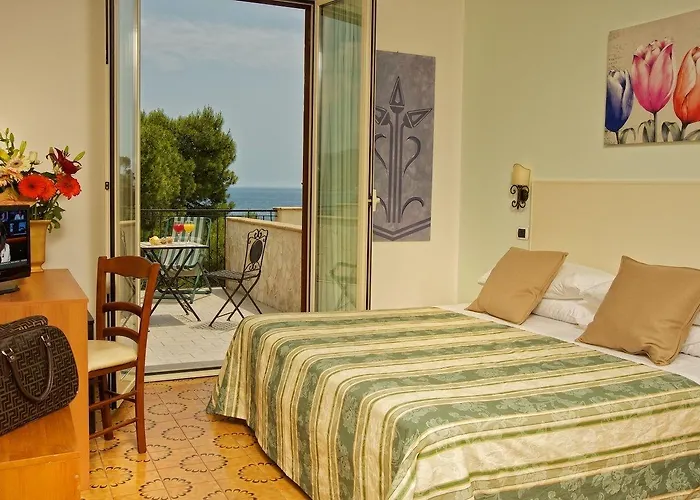 Jonic Mazzaro 3* Taormina