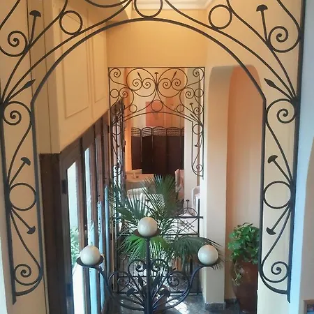 Otel Jonic Mazzaro 3*