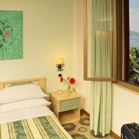 Otel Jonic Mazzaro