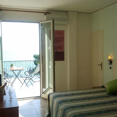 Hotel Jonic Mazzaro 3*